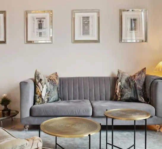 6 Pers- Hellerup- & Shopping 100 M-